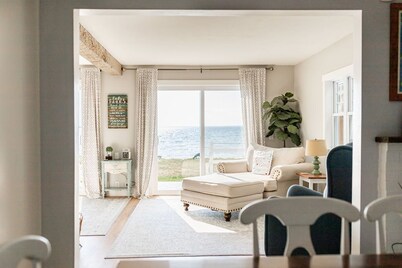 Bayside Bungalow: Thanksgiving by the Lake – Gather with Family at Bayside