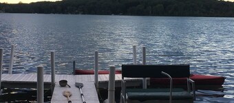 Felker's Cottage:  Lakefront Escape with Kayaks, Boats, and Family Fun on Huffman Lake!