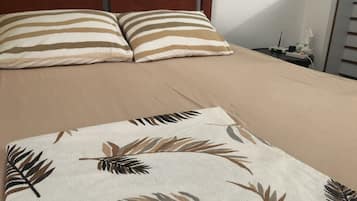 1 chambre, bureau, Wi-Fi gratuit, draps fournis