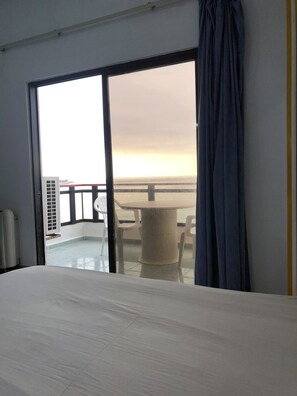 1 bedroom, desk, free WiFi, bed sheets - ★ Enjoy Sunsets- Panoramic view- Couple’s Getaway (Jounieh)