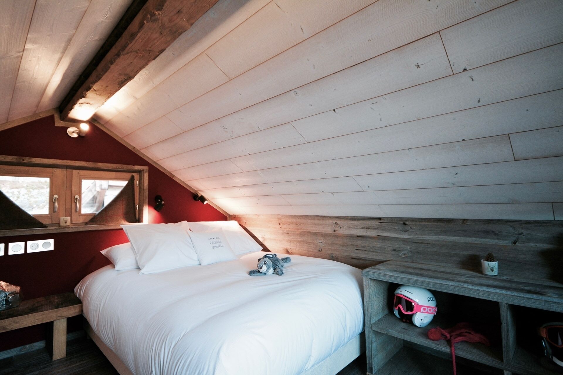 2 bedrooms, WiFi (free), bed sheets