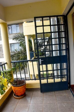 Balcony - Stay.Plus Ngong Road Apartment (Nairobi)