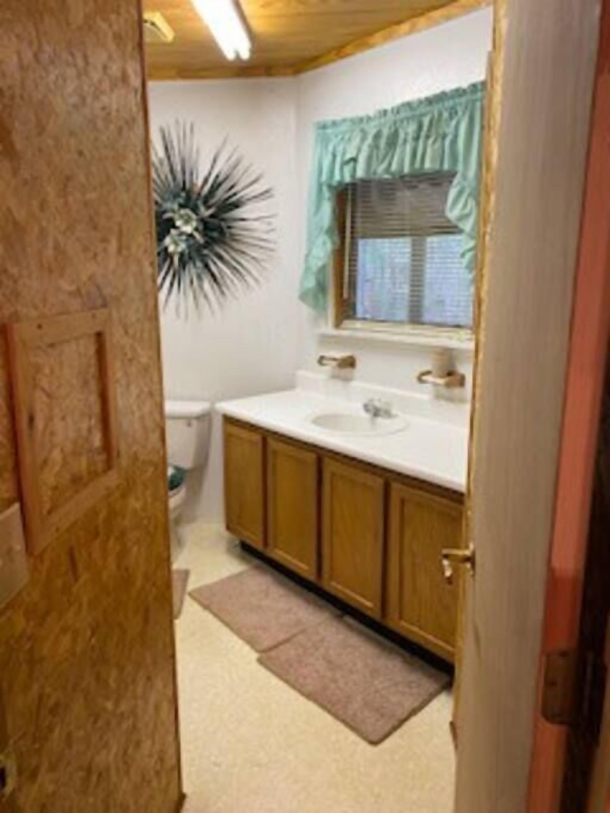 Octagon Cabin on the Canoochee River