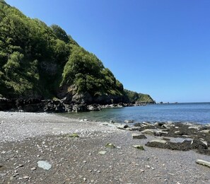 Beach - Linnet Cottage, perfectly located between Exmoor and the sea (Lynton)