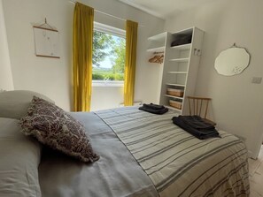 3 soverom, strykejern/-brett, wi-fi og sengetøy