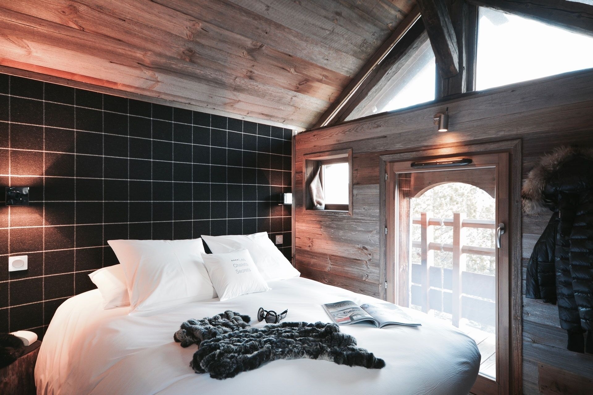 2 bedrooms, WiFi (free), bed sheets