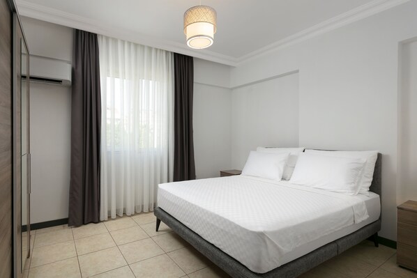 1 bedroom, free minibar, desk, laptop workspace - Marvida Happy Suites (Antalya)