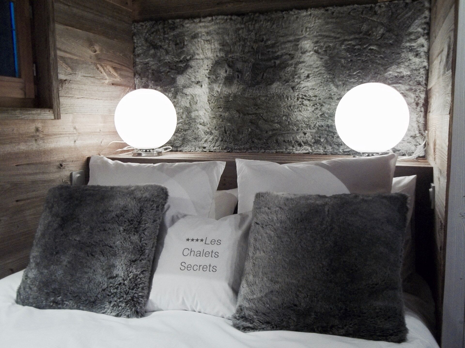 2 bedrooms, WiFi (free), bed sheets