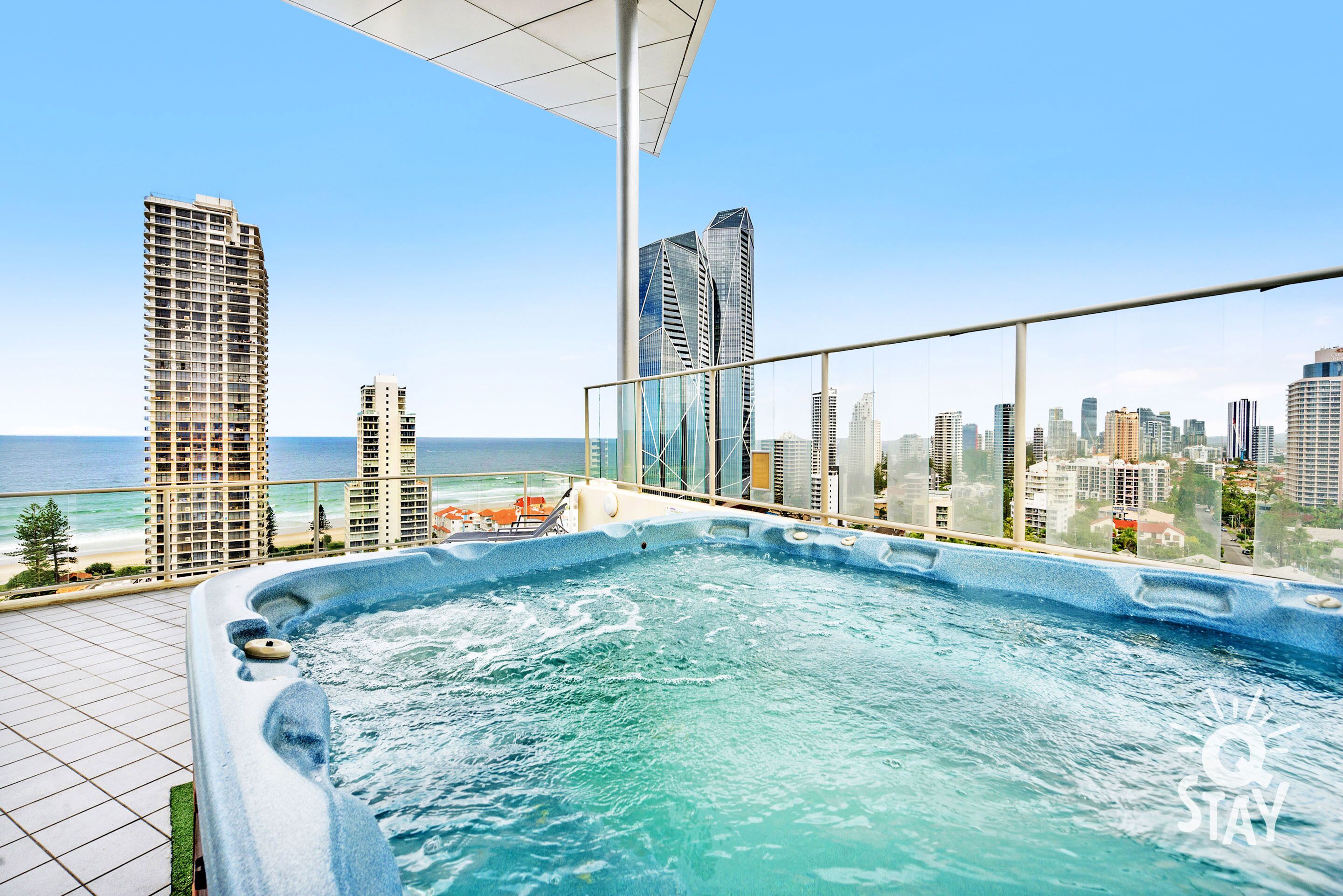 ♦️ Wings – 3 Bedroom Penthouse with Rooftop Spa, Ocean View — Q Stay