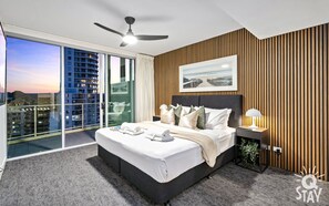 3 bedrooms, iron/ironing board, free WiFi, bed sheets - Wings Resort - 2 story 3 Bedroom Penthouse (Surfers Paradise)