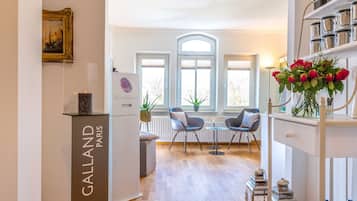 Sauna, hot tub, body treatments, body wraps, body scrubs, facials