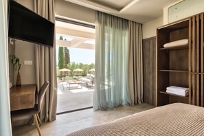 5 bedrooms, in-room safe, iron/ironing board, travel crib