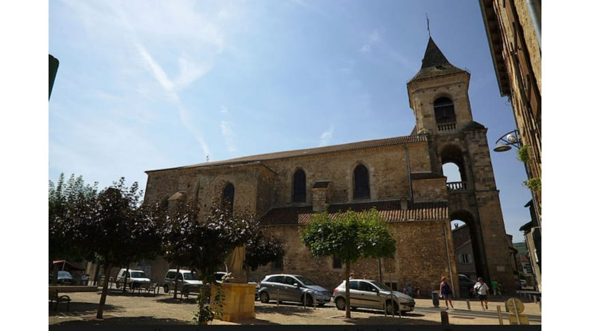 SAINT CERE: LARGE T3 IDEALLY LOCATED
