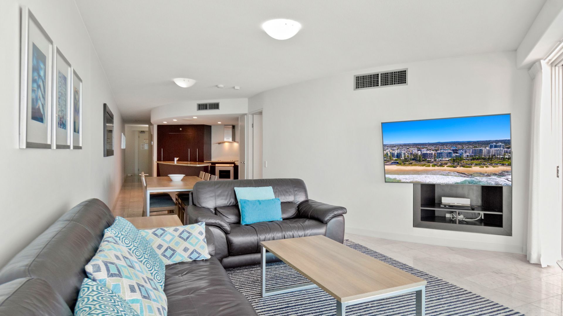 Sirocco 507 by G1 Holidays - Two Bedroom Beachfront Oveanview Apartment in Sirocco Resort — image 9