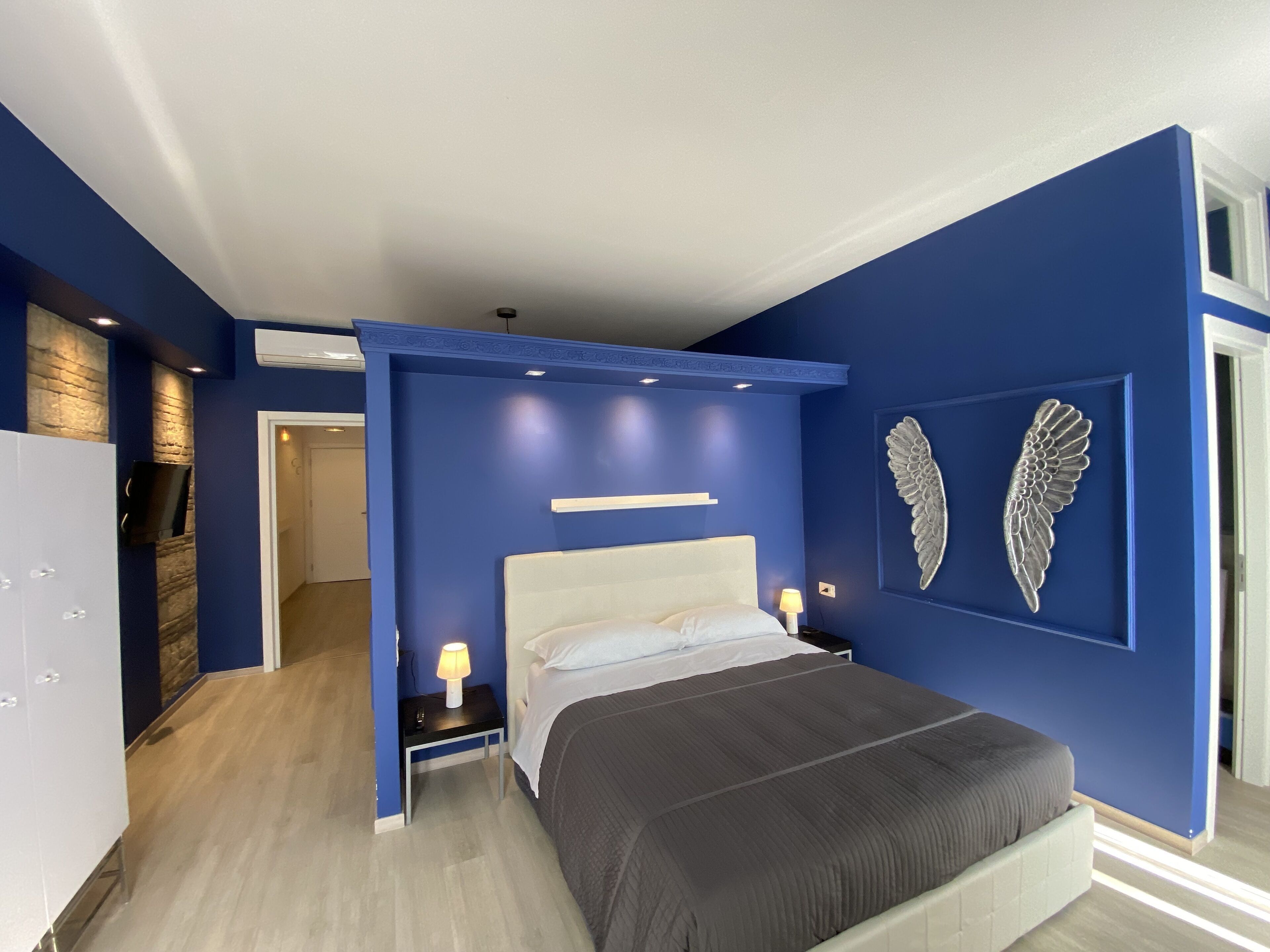 In-room safe, desk, free WiFi, bed sheets