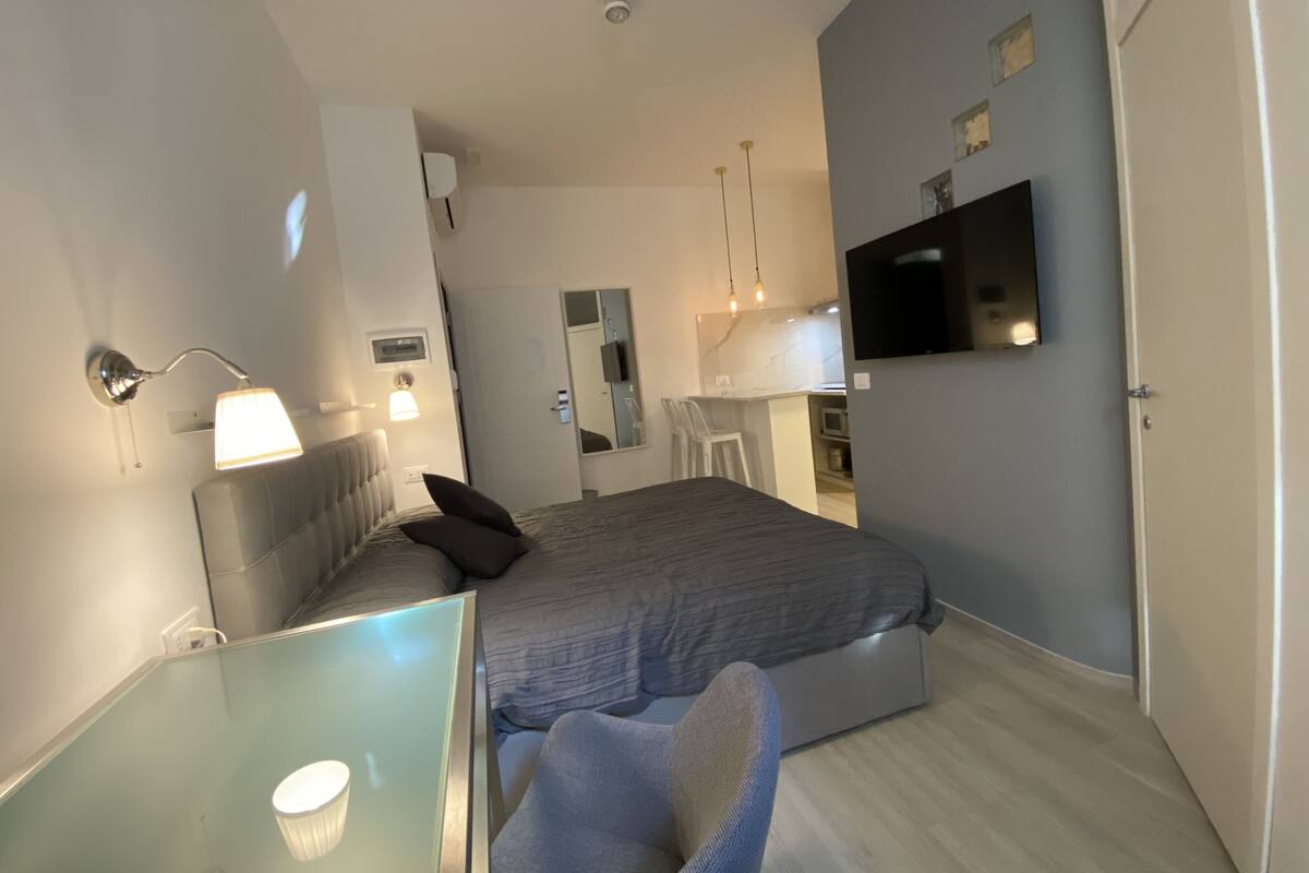 In-room safe, desk, free WiFi, bed sheets