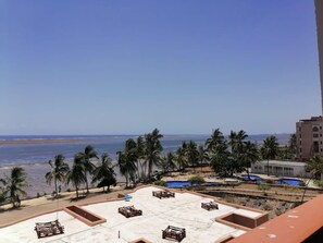View from property - Stay.Plus Shanzu Beachfront Apartment (Mombasa)