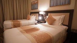 Deluxe Twin Room | In-room safe, soundproofing, iron/ironing board, free WiFi