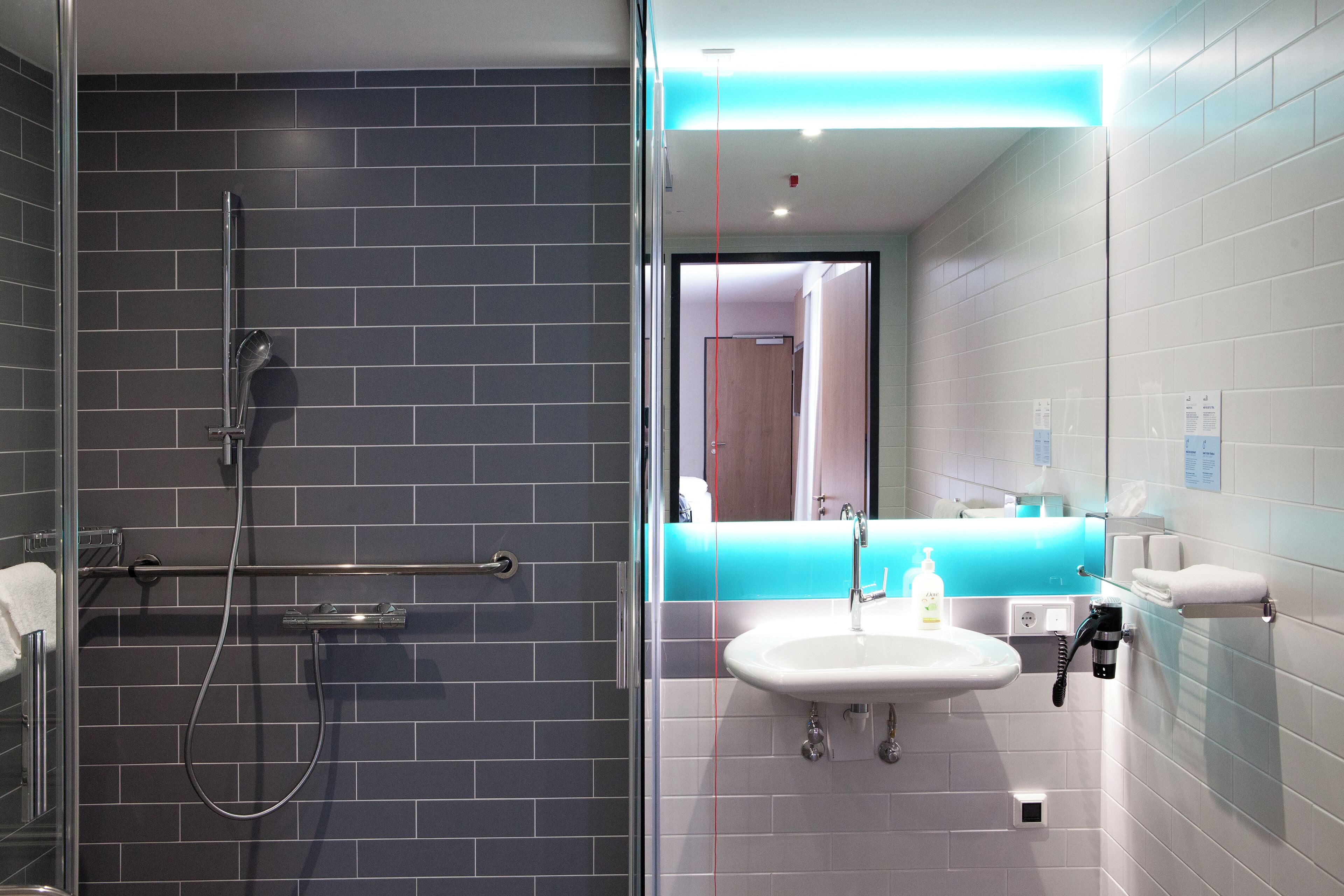 Shower, eco-friendly toiletries, hair dryer, heated floors (bathroom)