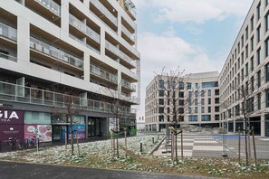 Exterior - Modern Apartment with Terrace | Private Parking (Wroclaw)