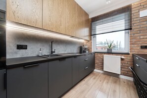 Fridge, oven, stovetop, dishwasher - Modern Apartment in Wroclaw | Balcony and Parking (Wroclaw)