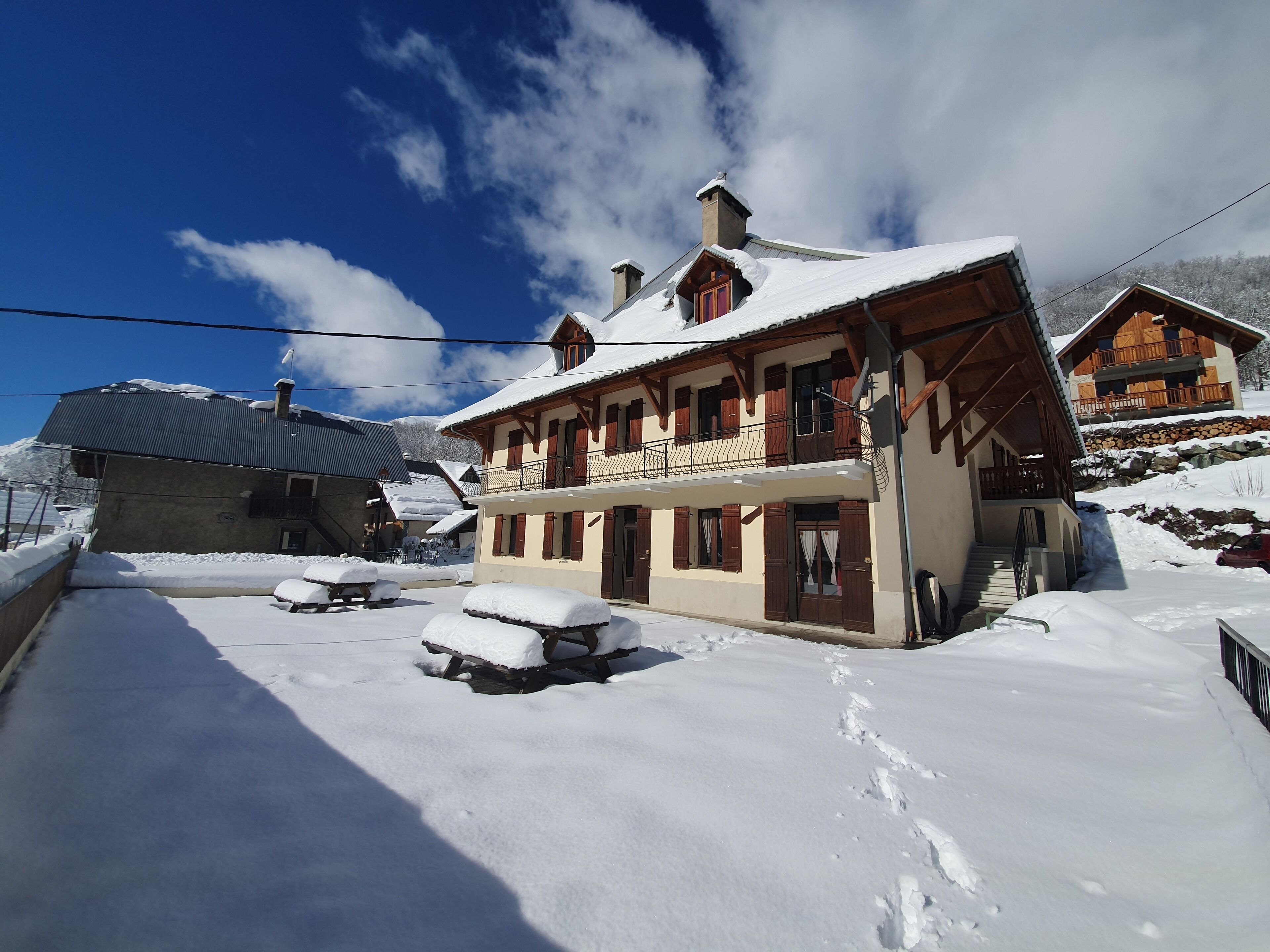 5 minutes from the Sybelles ski area! Fully equipped apartment with a view.
