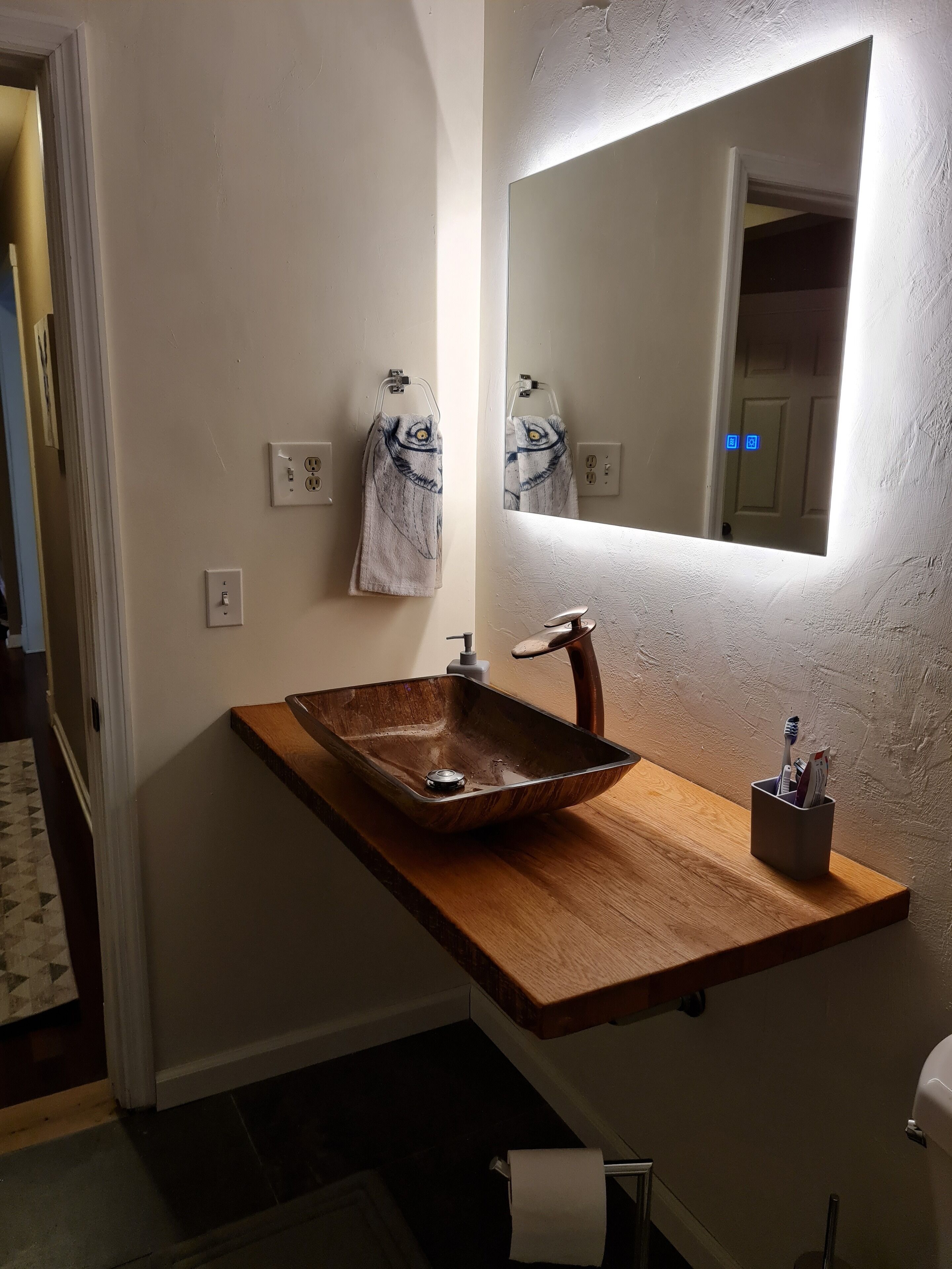 Craftsman Bungalow at the park, 5 mins from downtown