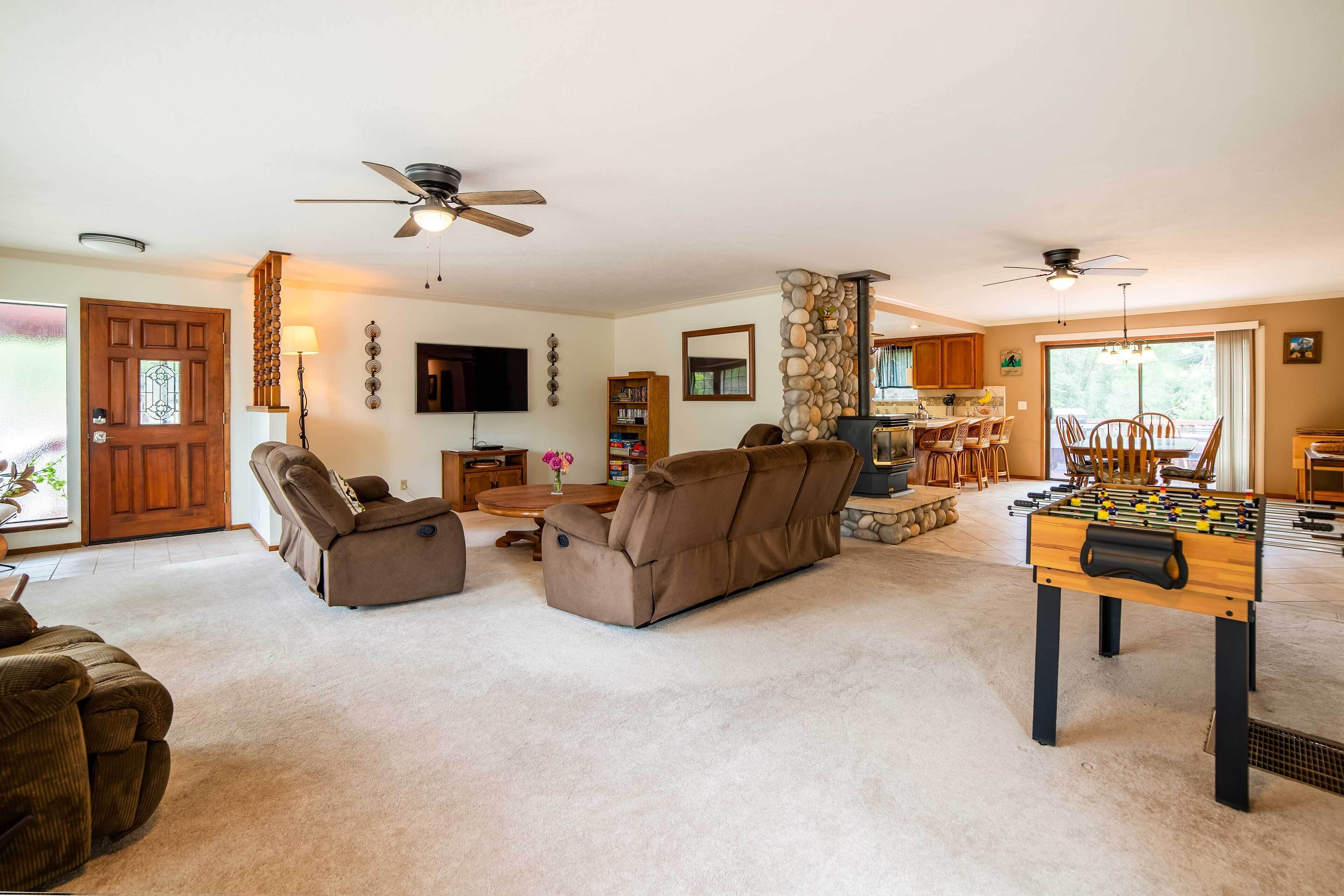 Rustic Groveland Home: Private Hot Tub & Deck