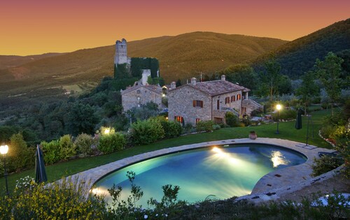 Charming farmhouse with panoramic view, relaxation, romantic, cuisine