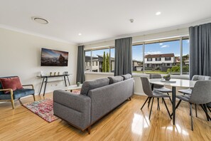 Living room - Jesmond Short Stay Apartments (Jesmond)