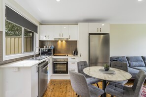 Private kitchen - Jesmond Short Stay Apartments (Jesmond)