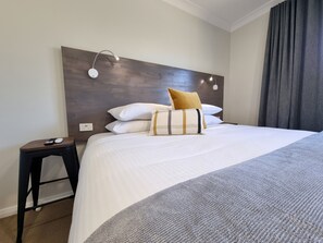 Blackout curtains, iron/ironing board, free WiFi - Jesmond Short Stay Apartments (Jesmond)