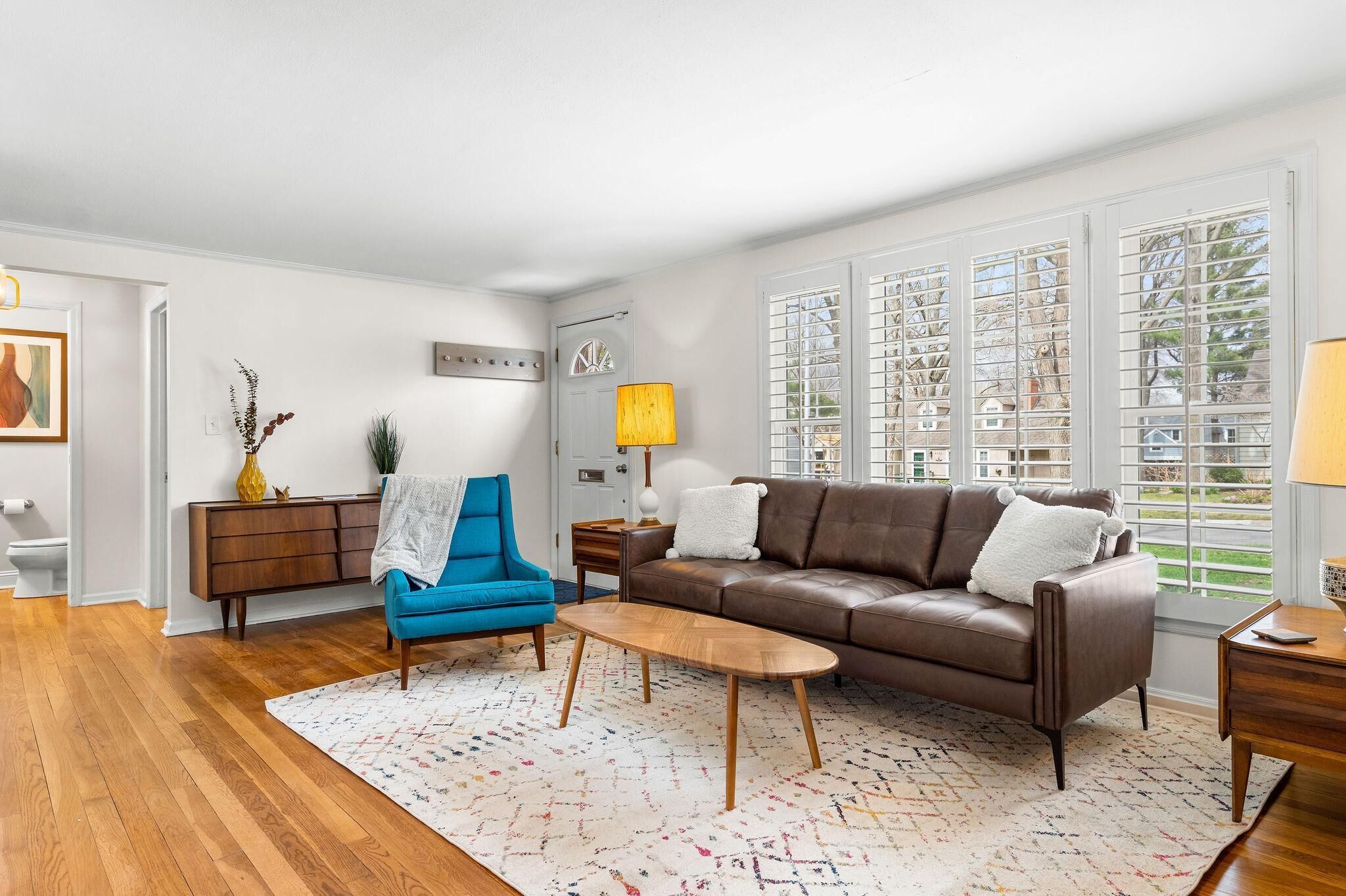 The Hawthorn - Walkable to PV shops + Pet Friendly!