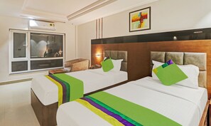 Doppia Deluxe | Una scrivania