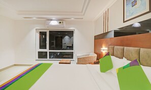 Room - Treebo Emora Grand (Bengaluru)