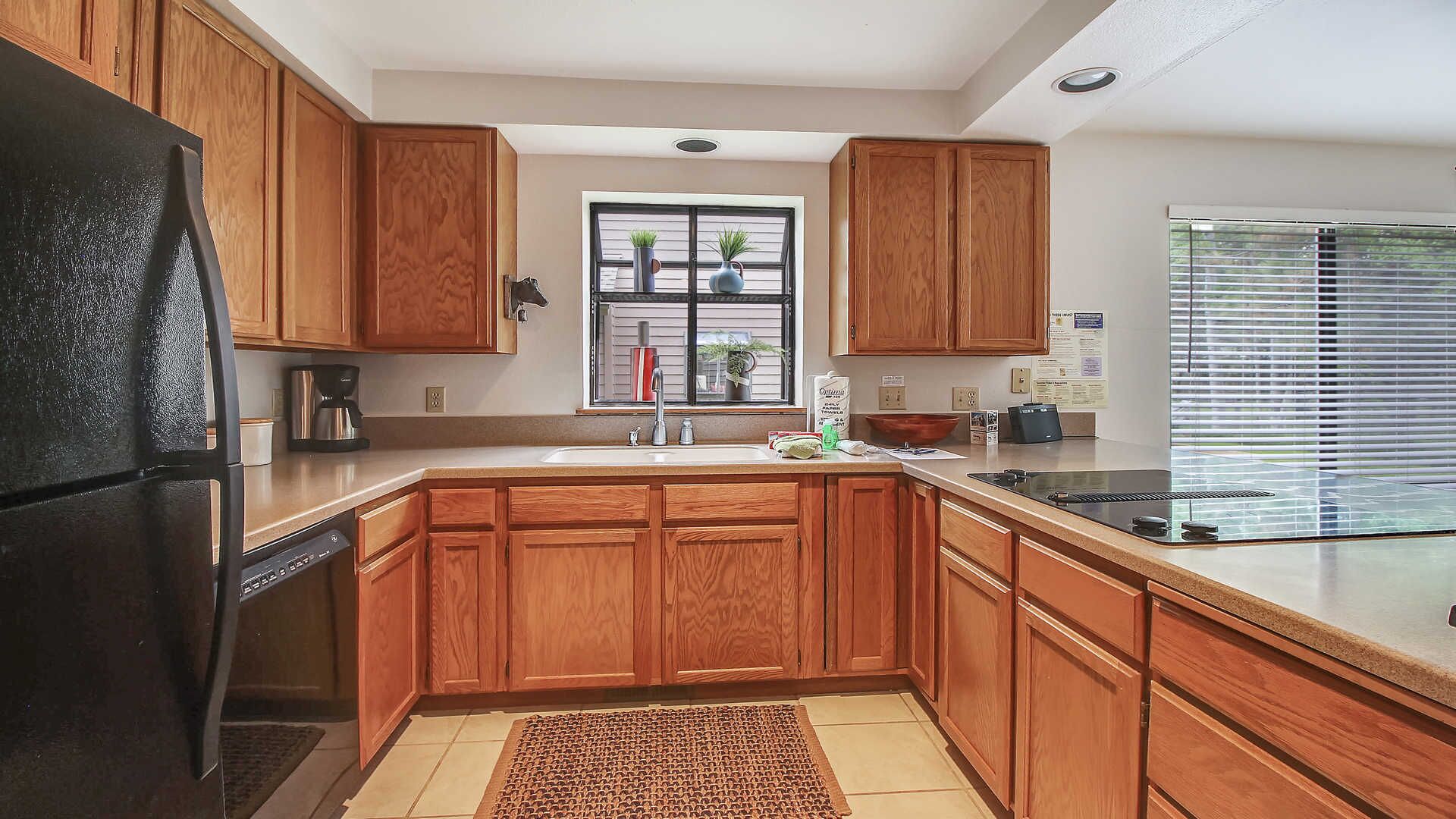 10 Skyline Condo-Sunriver, Oregon: BBQ, WiFi, SHARC Aquatics, Tubing Hill, Mt. Bachelor, Golf, Deschutes River, Tennis, Bike Paths