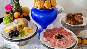 Desayuno estilo bufé