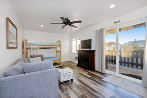 Familiesuite | Oppholdsområde | Peis