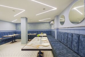 Daily buffet breakfast (INR 250 per person) - Hotel Dua Grand (Amritsar)