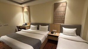 高級三人房 | 埃及棉床單、高級寢具、免費 Wi-Fi、床單