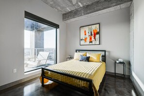Condo, varias camas, balcón, vista a la ciudad (Sable 901 - Penthouse) | Decoración personalizada, muebles diferentes y wifi gratis 