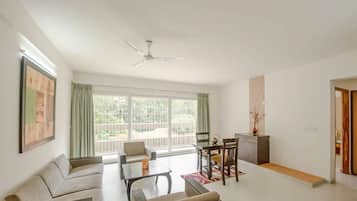 Deluxe Studio Suite | Interior