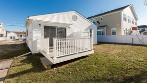 Exterior - Newly Redecorated Beach Home in Wildwood Crest (Wildwood Crest)