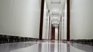 Interior entrance - Hill Top Hotel Semuto (Semuto)