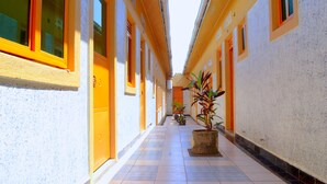 Basic Single Room | Premium bedding, desk, WiFi (free), individually decorated - Hill Top Hotel Semuto (Semuto)