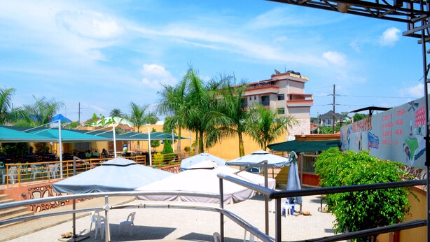 Terrace/patio - Hill Top Hotel Semuto (Semuto)