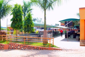 Bar (on property) - Hill Top Hotel Semuto (Semuto)