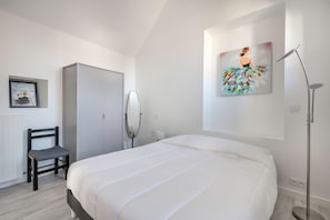 4 chambres, fer et planche à repasser, Wi-Fi gratuit