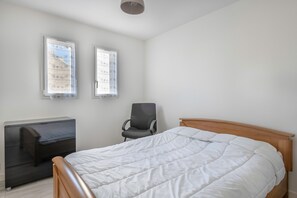 4 habitaciones, tabla de planchar con plancha y wifi gratis 