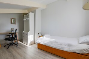 1 bedroom, iron/ironing board, free WiFi